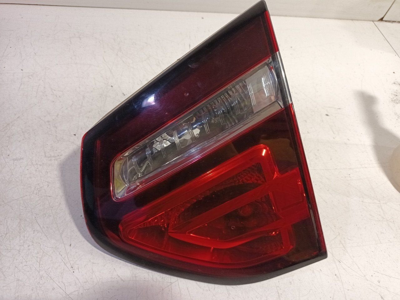 Achterlicht kofferdeksel achterklep rechts Citroën C4, Onderdelen@venauto.nl, Van der Ven Autorecycling B.V., Ettenseweg 76, 4706 PB Roosendaal, The Netherlands
