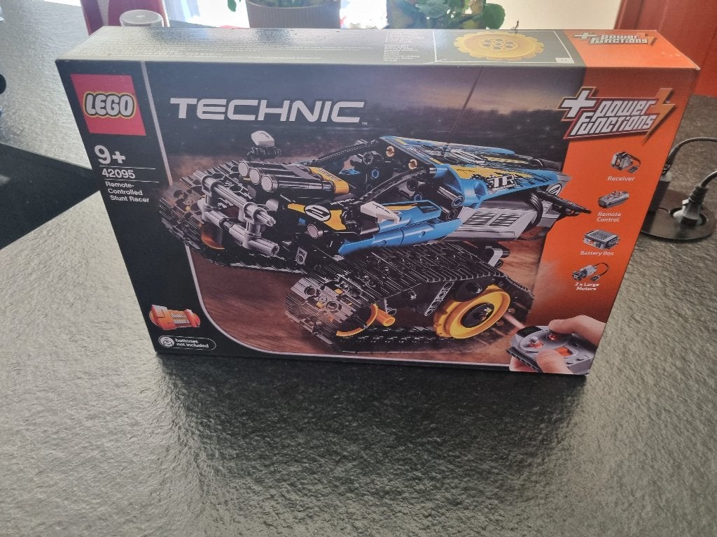 Lego 42095 Remote-Controlled Stunt Racer, Ophalen, Inclusief instructies, Lego, Nieuw