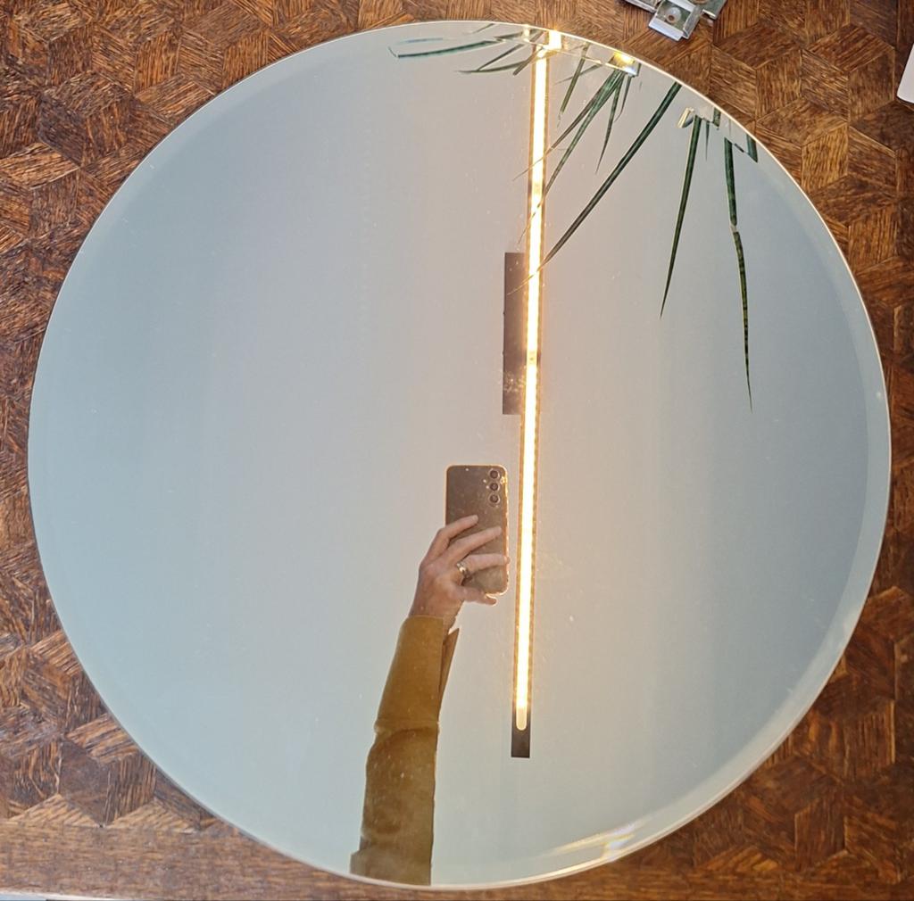 Spiegel met een diameter van 55 cm, afgeschuind, als nieuw, Huis en Inrichting, Woonaccessoires | Spiegels, Ophalen