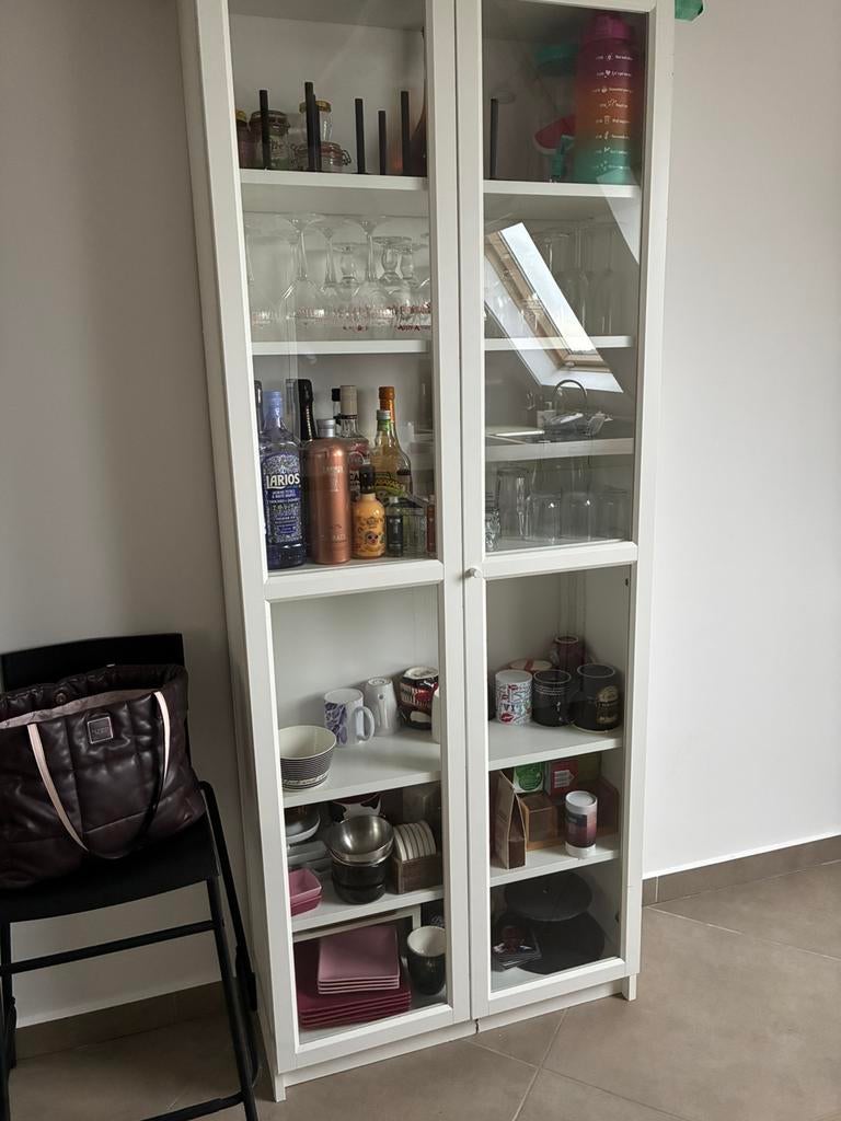 Billy Ikea boekenkast, Huis en Inrichting, Kasten | Vitrinekasten, Gebruikt, Met deur(en), Ophalen