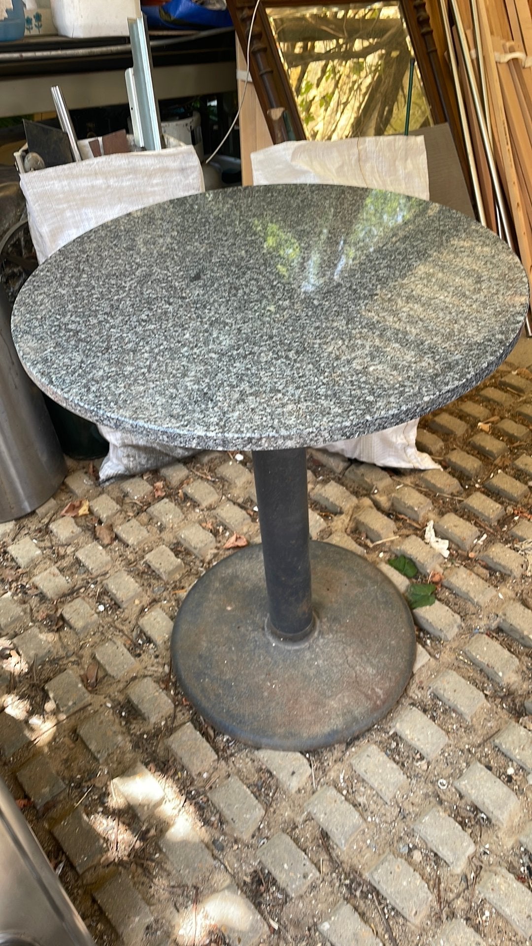Petite table ronde marbre gris noir, Jardin & Terrasse, Enlèvement, Utilisé, Rond, Autres matériaux