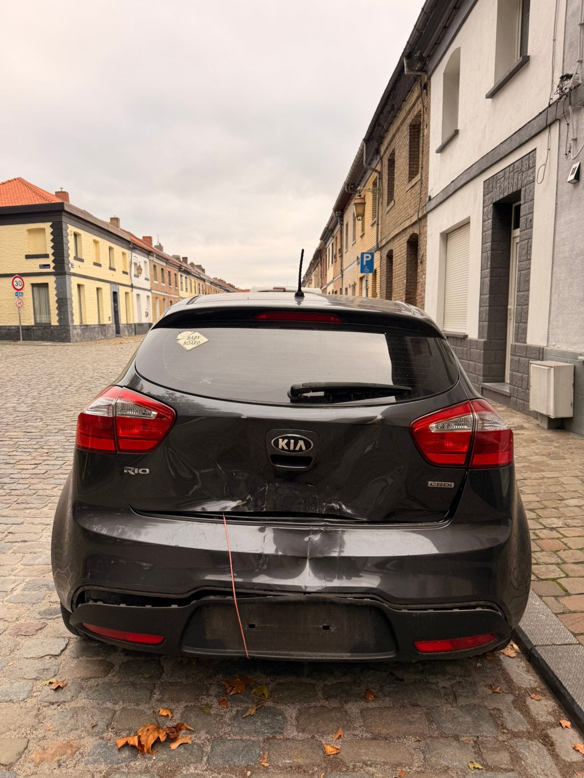 Kia Rio 1.1 CRDi diesel — 188.000 km — Achteraan neergestort, Auto's, Euro 6, 5 deurs, Particulier, Rio