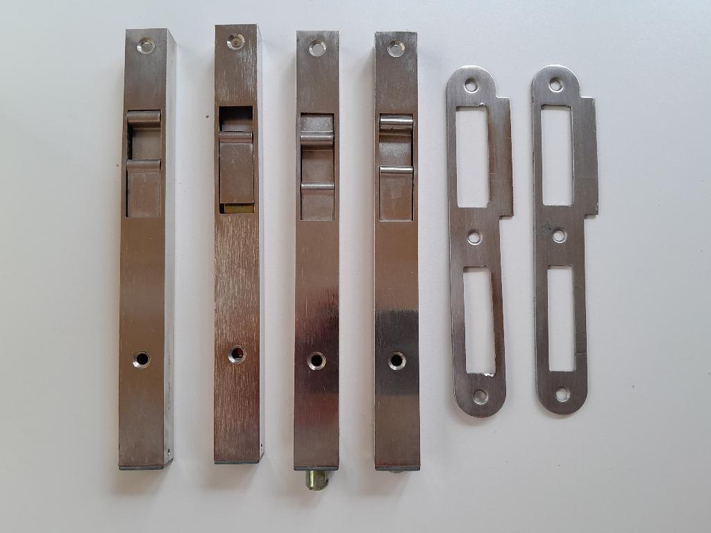 Ferme-porte en inox brossé ( 4 pièces) 20€/lot., Enlèvement, Comme neuf, Inox