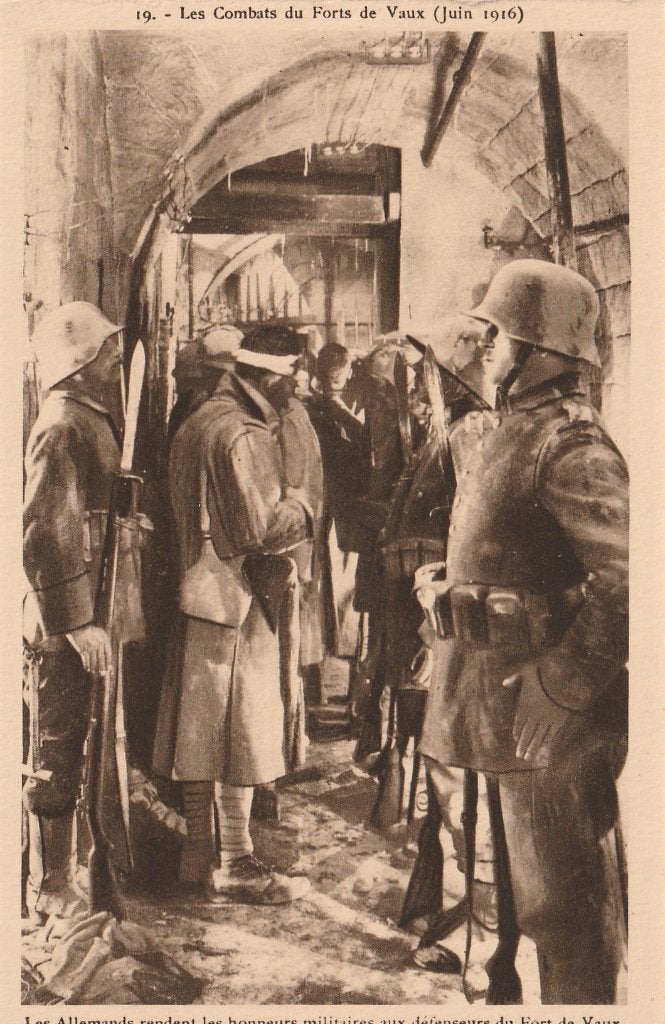 MILITAIR -   Duitsers brengen militaire  eerbetonen ( 1916 ), Verzamelen, Postkaarten | Themakaarten, Verzenden, Ongelopen, Overige thema's