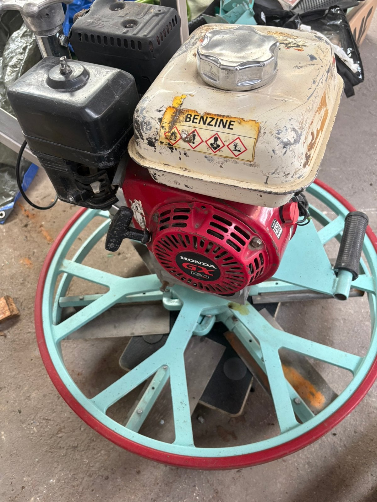 Hélicoptère à béton, Doe-het-zelf en Bouw, Ophalen, Gebruikt, Benzinemotor, 1800 rpm of meer