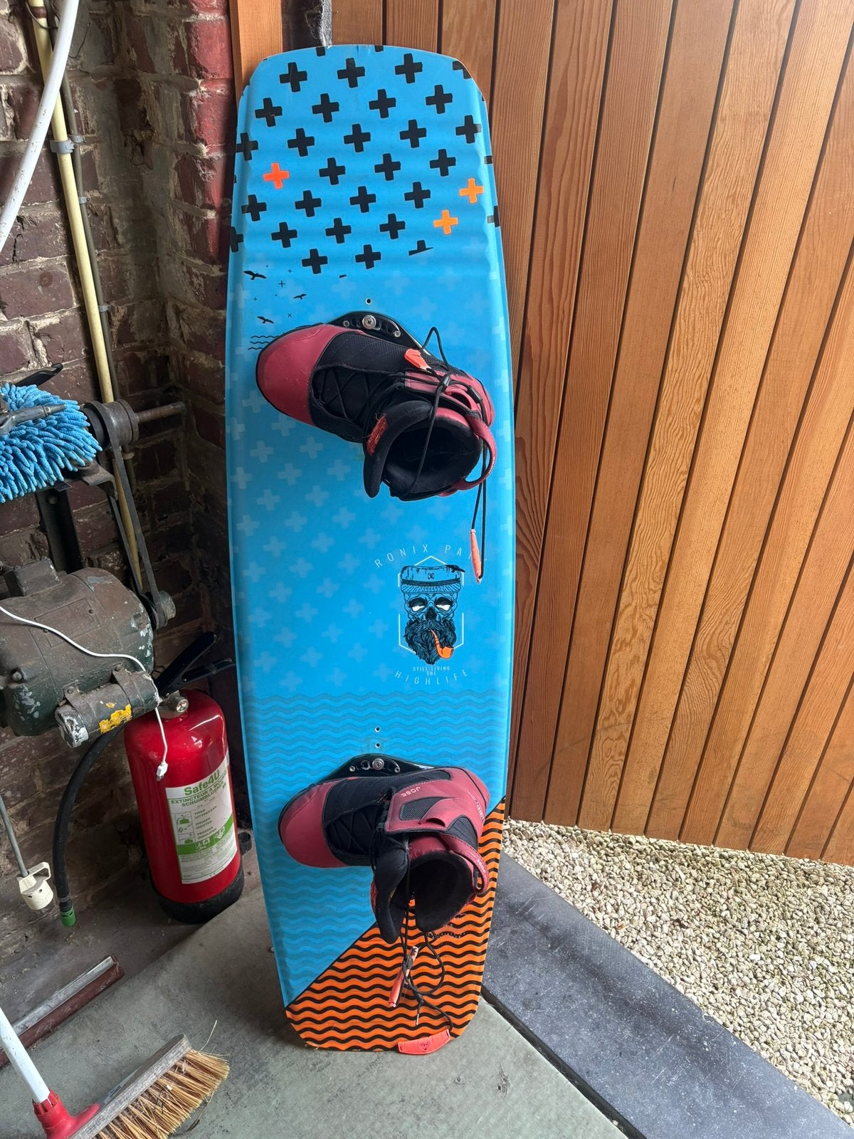 Ronix park highlife wakeboard en jobe boots, Watersport en Boten, Ophalen, Gebruikt, Board