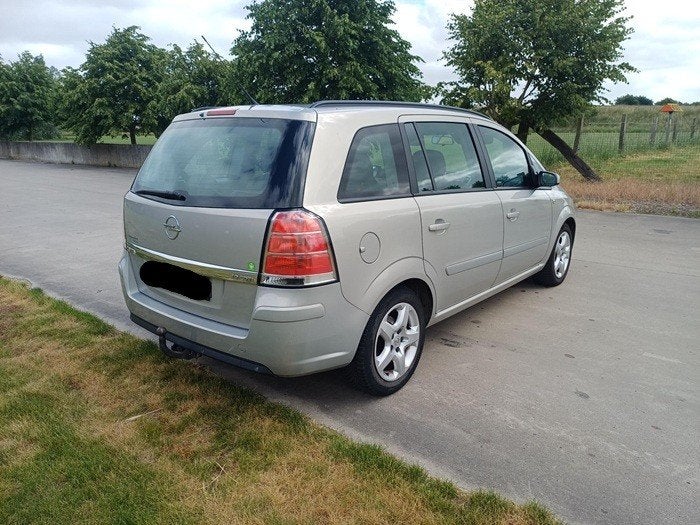 opel zafira 1.9TD reeds gekeurd voor verkoop+carpass, Auto's, Opel, Particulier, Zafira, Airconditioning, Boordcomputer, Centrale vergrendeling