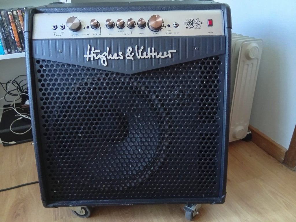 Basversterker Hughes and Kettner te koop, Enlèvement, Utilisé, Guitare basse, 100 watts ou plus