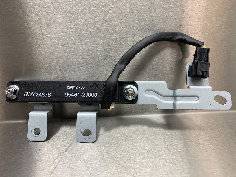 ANTENNE D'ACCÈS SANS CLÉ Kia Sportage (SL) (|954612J000|), Kia, Utilisé, Continental AG, Continental-Plaza 1
30175  Hannover, DE