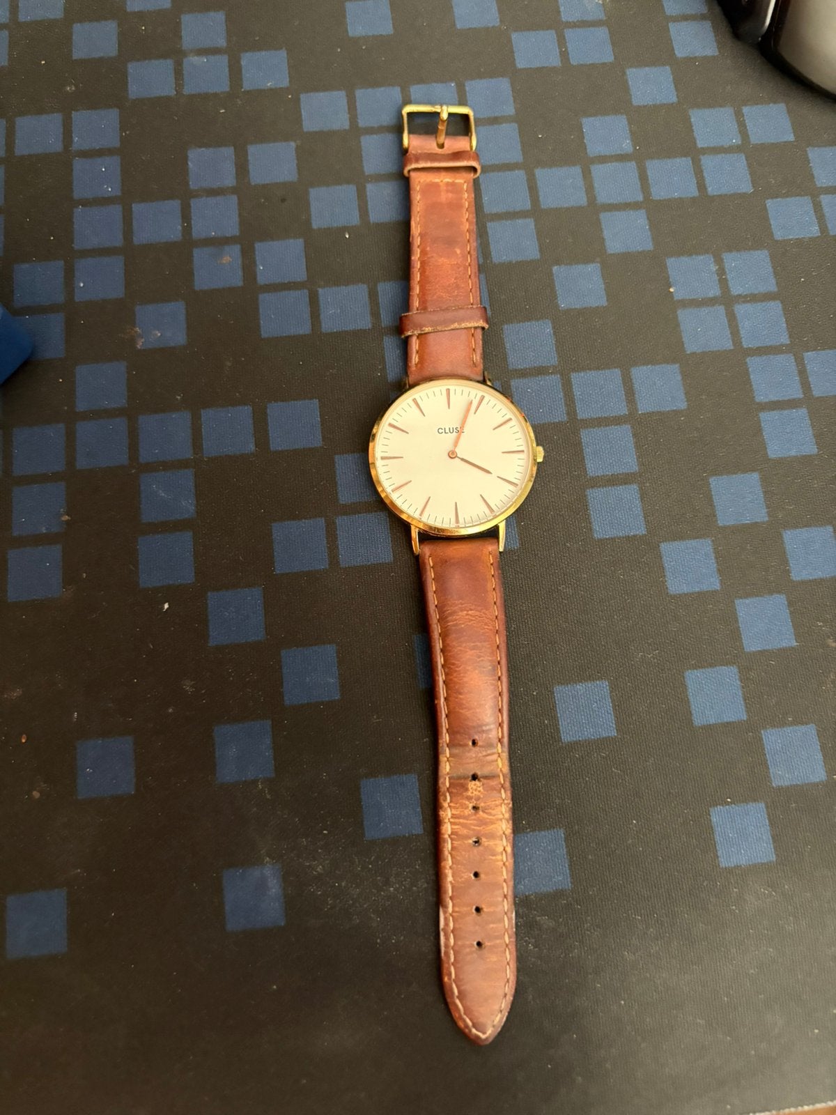 Montre Cluse de 2016, Handtassen en Accessoires, Horloges | Dames, Overige materialen, Zakhorloge, Kunststof, Zo goed als nieuw