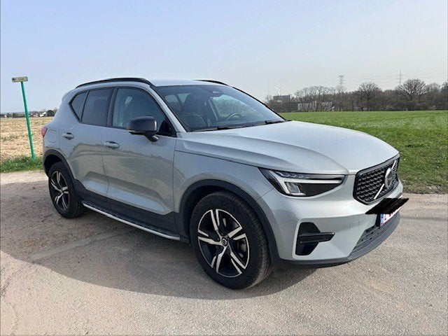 Volvo XC 40 - Mild Hybrid - Plus 2.0 - Dark Limited Edition, Dealer onderhouden, Leder en Stof, USB, 5 deurs