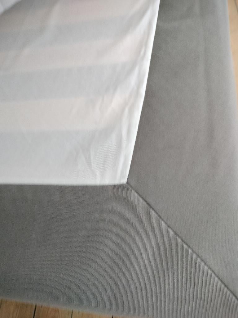 Kingsize bed, 1 jaar oud - weg wegens verhuis, Huis en Inrichting, Ophalen, Tweepersoons, Zo goed als nieuw, Matras