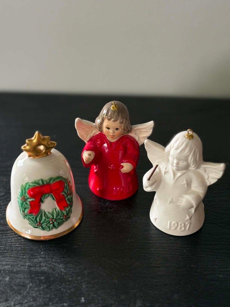 3 stuks Goebel, 1 rode engel, 1 witte engel en een bel, Ophalen of Verzenden, Gebruikt
