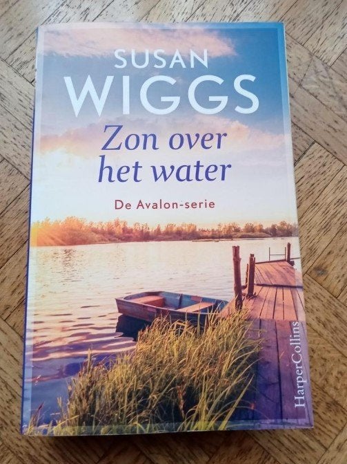Susan Wiggs: Zon over het water, Boeken, Romans, Ophalen of Verzenden, Gelezen
