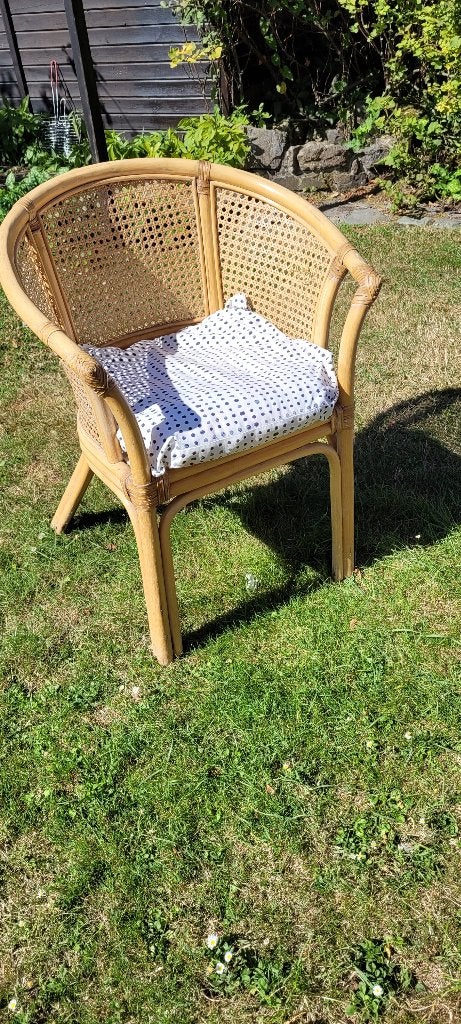 mooie, elegante salontafel, 90cm diameter, met 2 stoelen, Huis en Inrichting, Ophalen, 75 cm of meer, Rond, Zo goed als nieuw