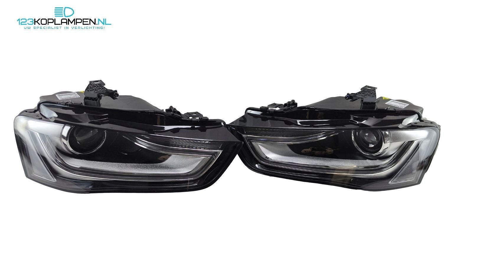 Audi A4 B8 8K Facelift Xenon Koplamp Koplampen links rechts, Gebruikt, -, -, Ophalen of Verzenden