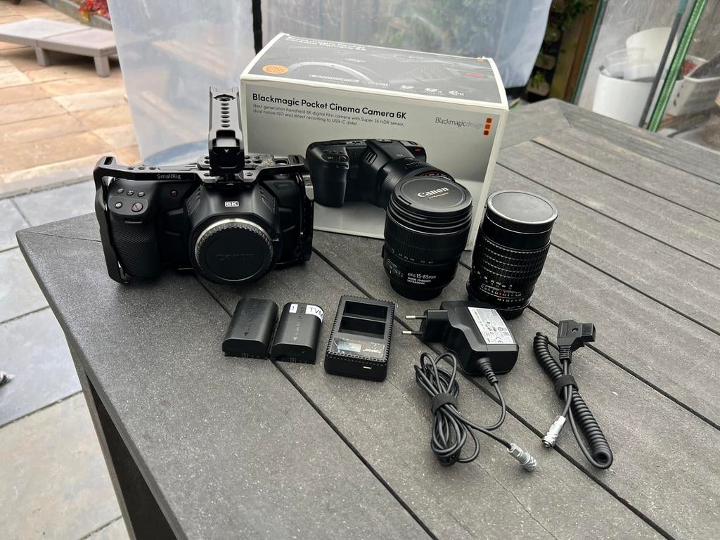 BMPCC6K filmmaking kit | Evt. met twee lenzen, Enlèvement ou Envoi, Utilisé, Caméra, Canon