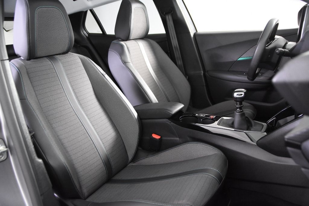 Peugeot 2008 Allure *1ste Eigenaar*Leer*Carplay*Trekhaak*, Voorwielaandrijving, 1199 cc, Leder en Stof, 5 deurs