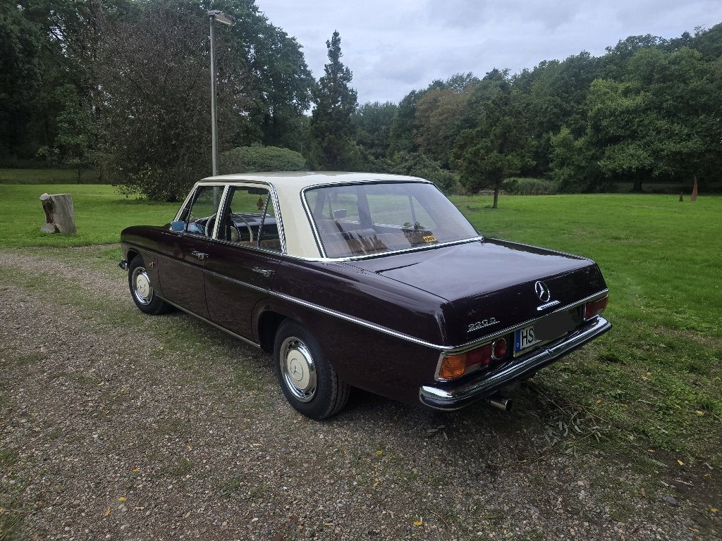 Mercedes 220D Strich-8, foto 5