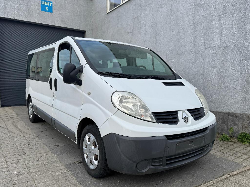 RENAULT TRAFIC 2.0 DIESEL 9 PLAATSEN 2012 151000 KM EURO 5, Auto's, Voorwielaandrijving, Euro 5, 4 cilinders, Wit