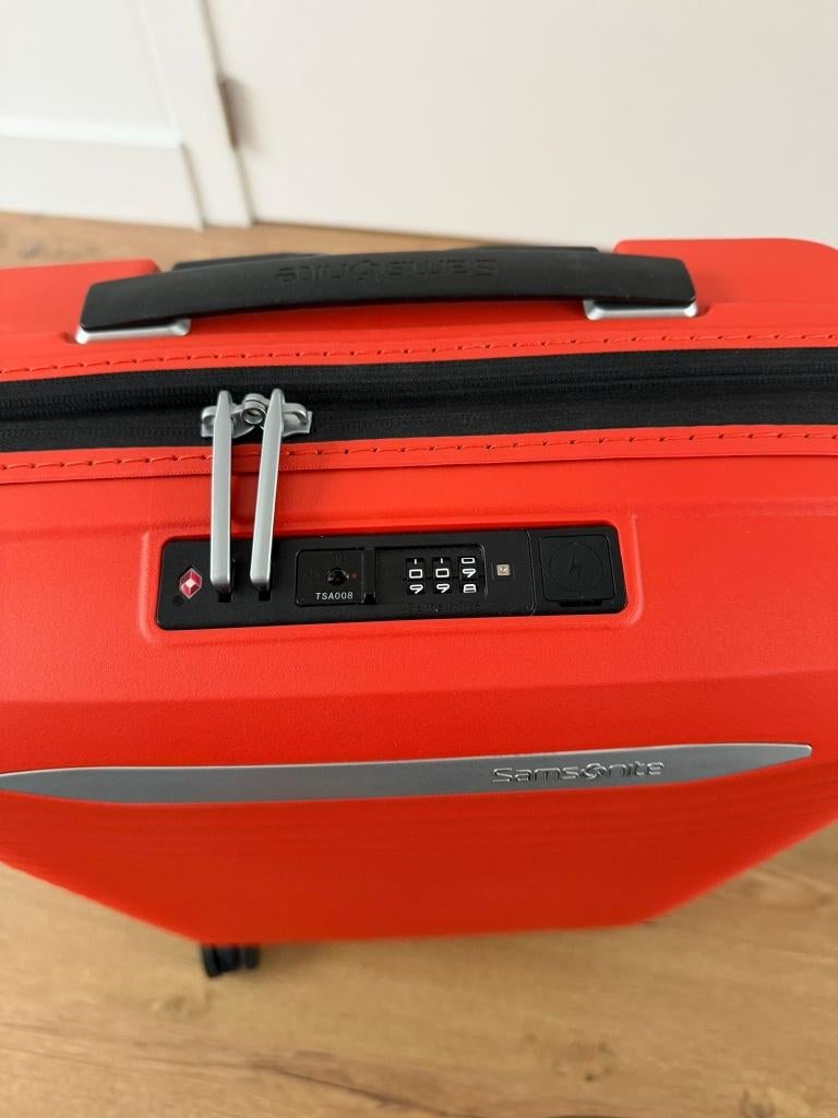 Spinner Samsonite 55 cm UPSCAPE - NOUVEAU, Neuf, 35 à 45 cm, Enlèvement ou Envoi, Plastique dur