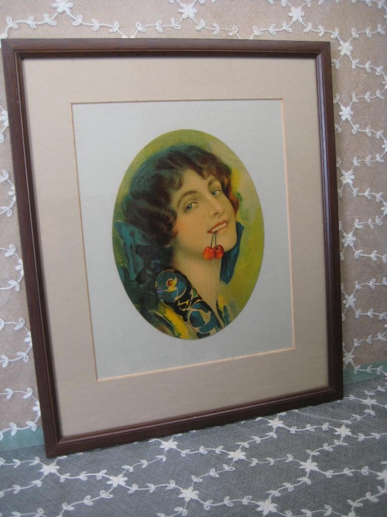 VROUW MET KERSEN, Antiquités & Art, Antiquités | Accessoires de maison, Enlèvement ou Envoi