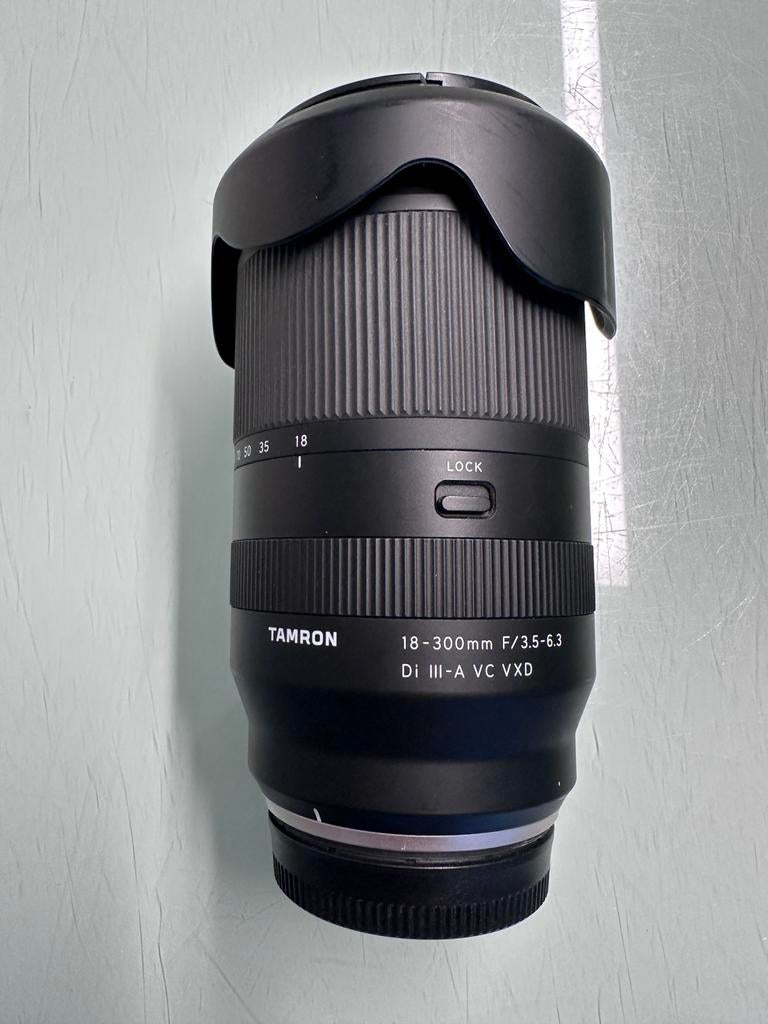 Tamron 18-300mm F3.5-6.3 voor Fuji, Audio, Tv en Foto, Foto | Lenzen en Objectieven, Ophalen, Zo goed als nieuw