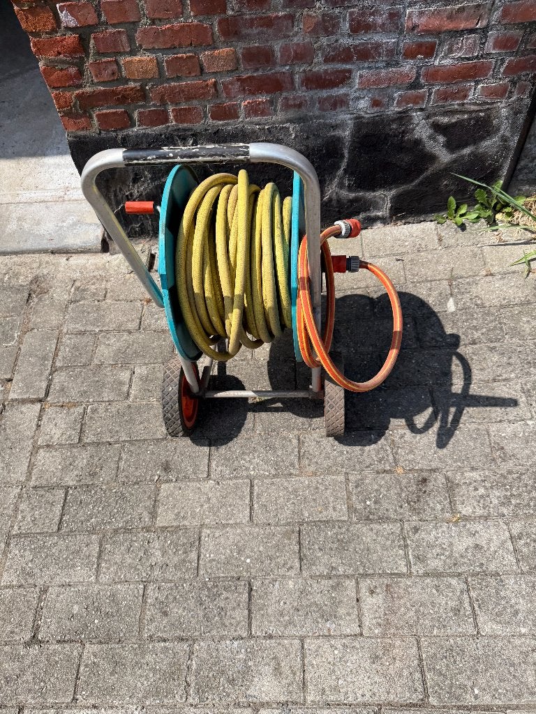 waterslang haspel 25 meter + zeep borstel, Ophalen, Gebruikt, Tuinslanghaspel