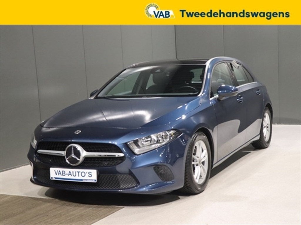 Mercedes-Benz A 160   Leder Pano Nav Virt Cockpit, https://public.car-pass.be/vhr/364b6862-c59f-4971-b322-0f4b329746b0, Blauw