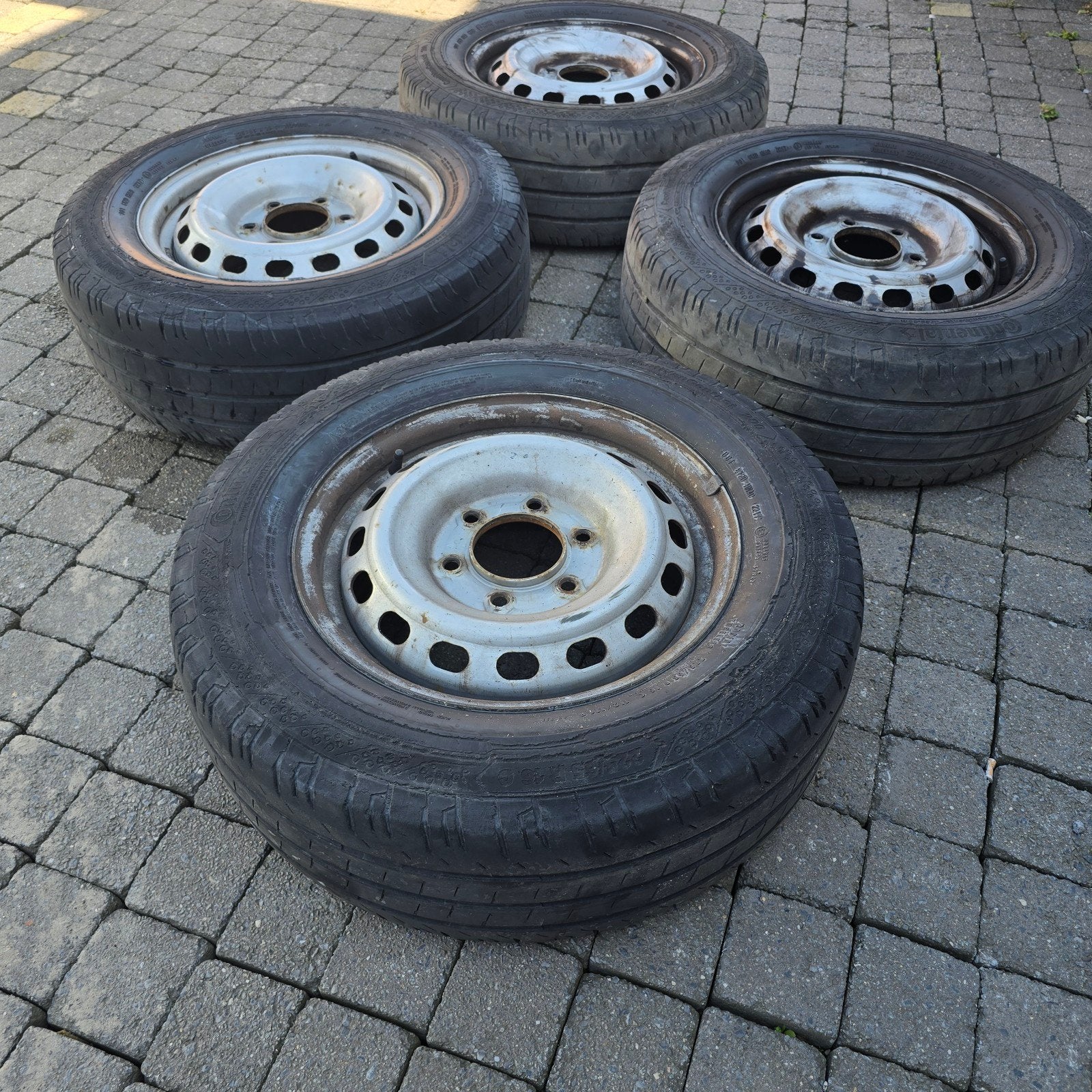 Auto banden Versterkt 225/65 R16C, Auto diversen, Aanhangwagen-onderdelen, Ophalen