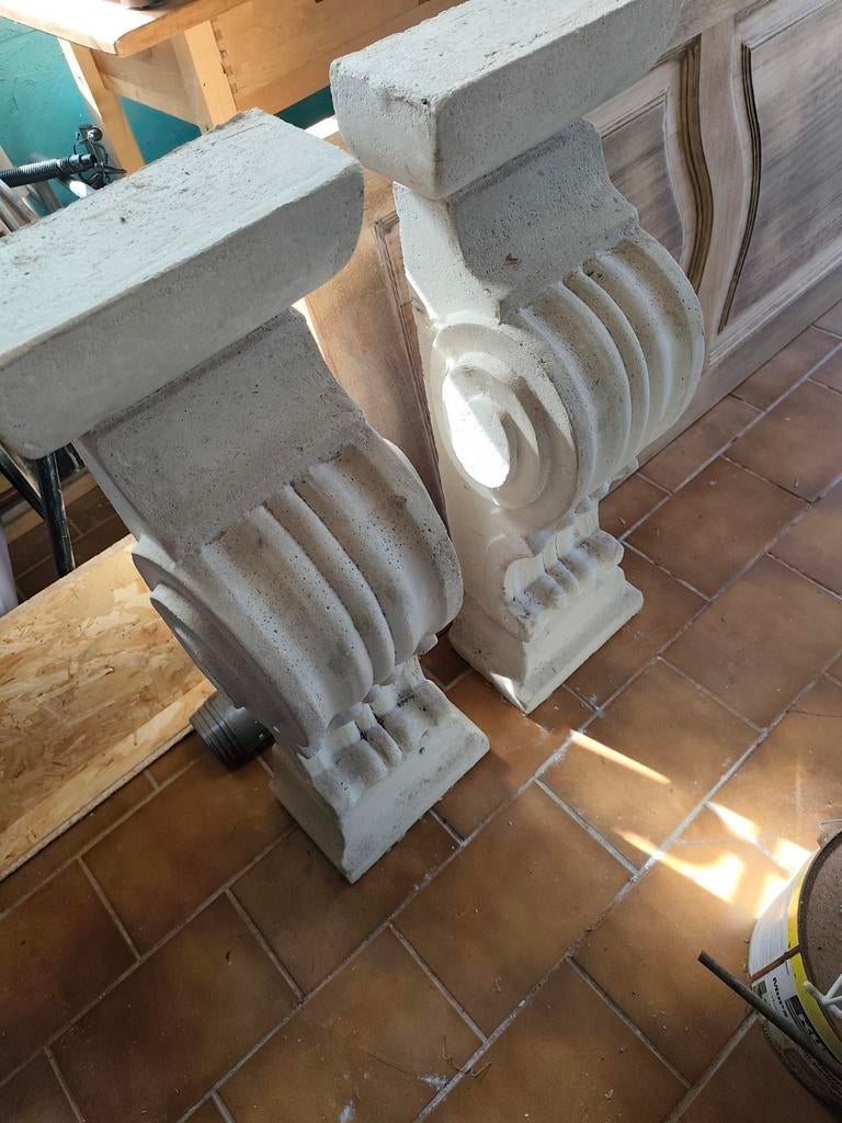 2 zuilen in witte zandsteen, Huis en Inrichting, Woonaccessoires | Zuilen en Pilaren, Ophalen