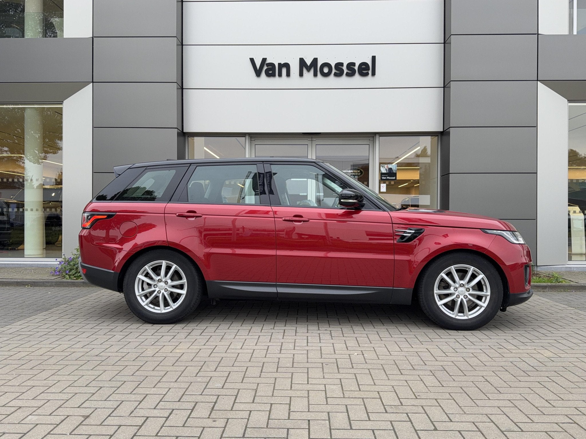 Land Rover Range Rover Sport 2.0 P300 i4 S 5d 221kW, Autos, Achat, Entreprise, Noir, Automatique