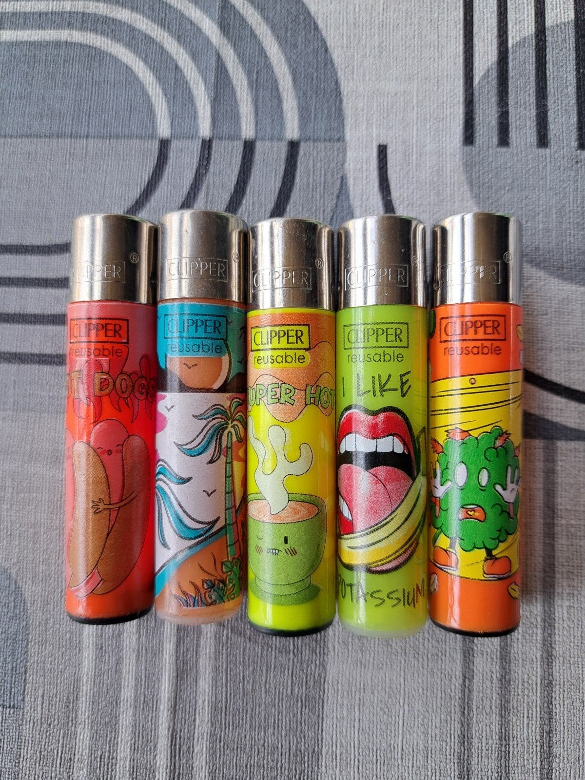 5 clipper aanstekers, Collections, Articles de fumeurs, Briquets & Boîtes d'allumettes, Comme neuf, Briquet, Enlèvement ou Envoi