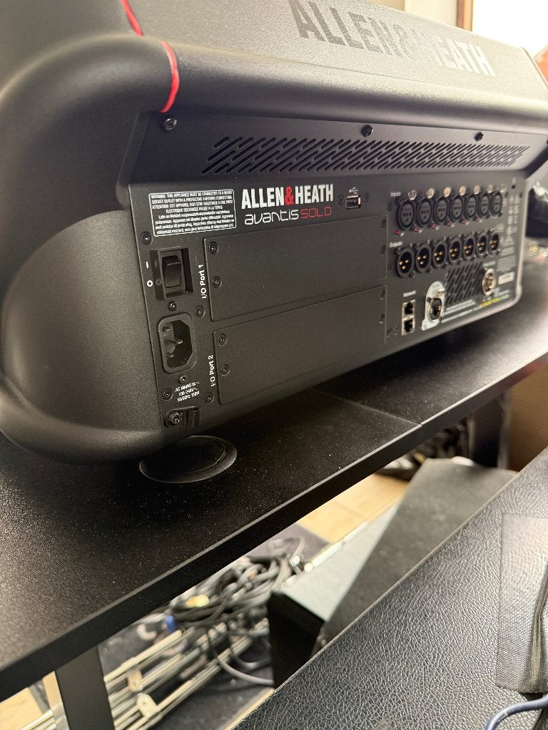 Avantis Solo (Allen&Heath), Muziek en Instrumenten, Mengpanelen, Ophalen, Zo goed als nieuw, 20 kanalen of meer, Microfooningang