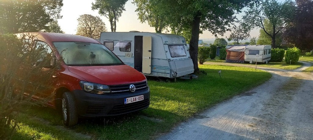 caravan avec auvent et tente de rangement, Raspaljebos, Jusqu'à 4