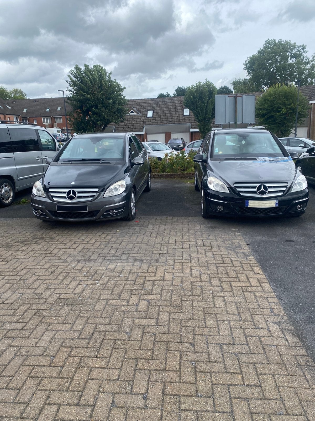 Lot 2 Mercedes klasse B W245 jaar 2010 de 2, Auto's, Mercedes-Benz, Monovolume, Zwart, 4 cilinders, 5 deurs