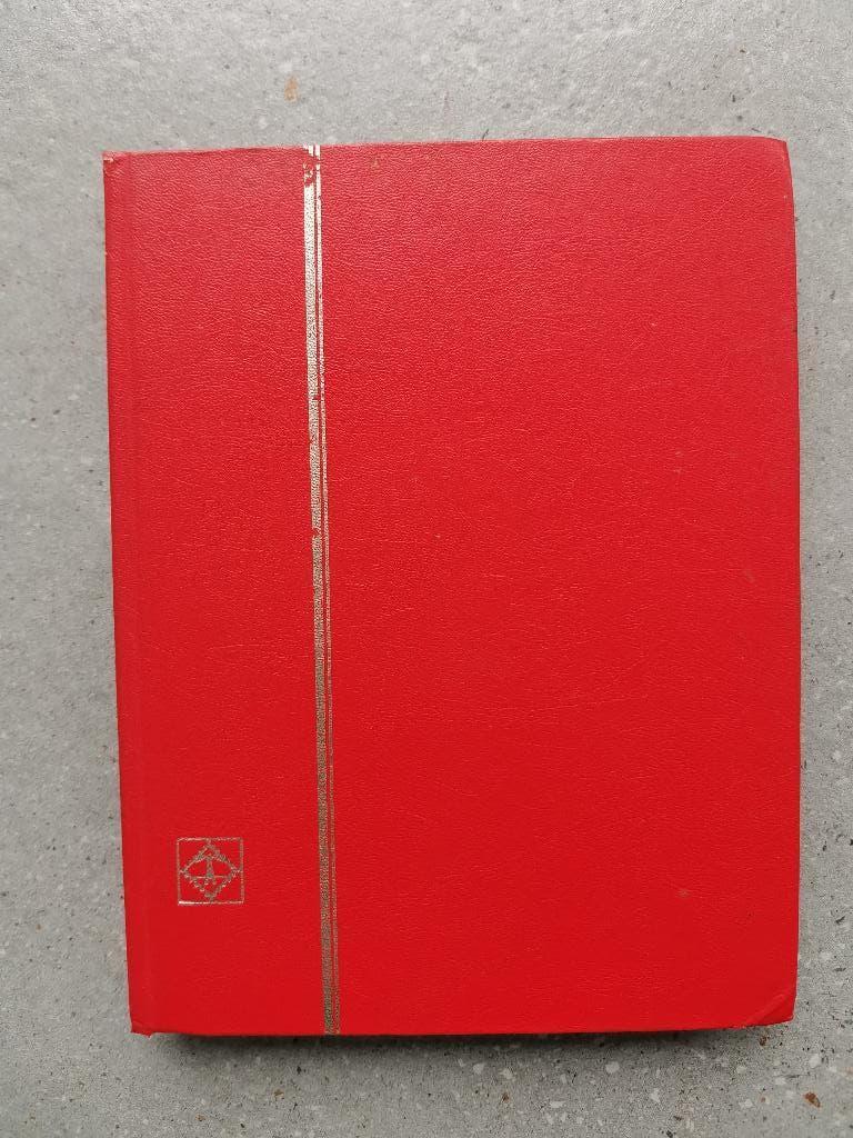 klein rood postzegelalbum Leuchtturm - 32 witte pag. (leeg), Postzegels en Munten, Verzenden, Verzamelalbum