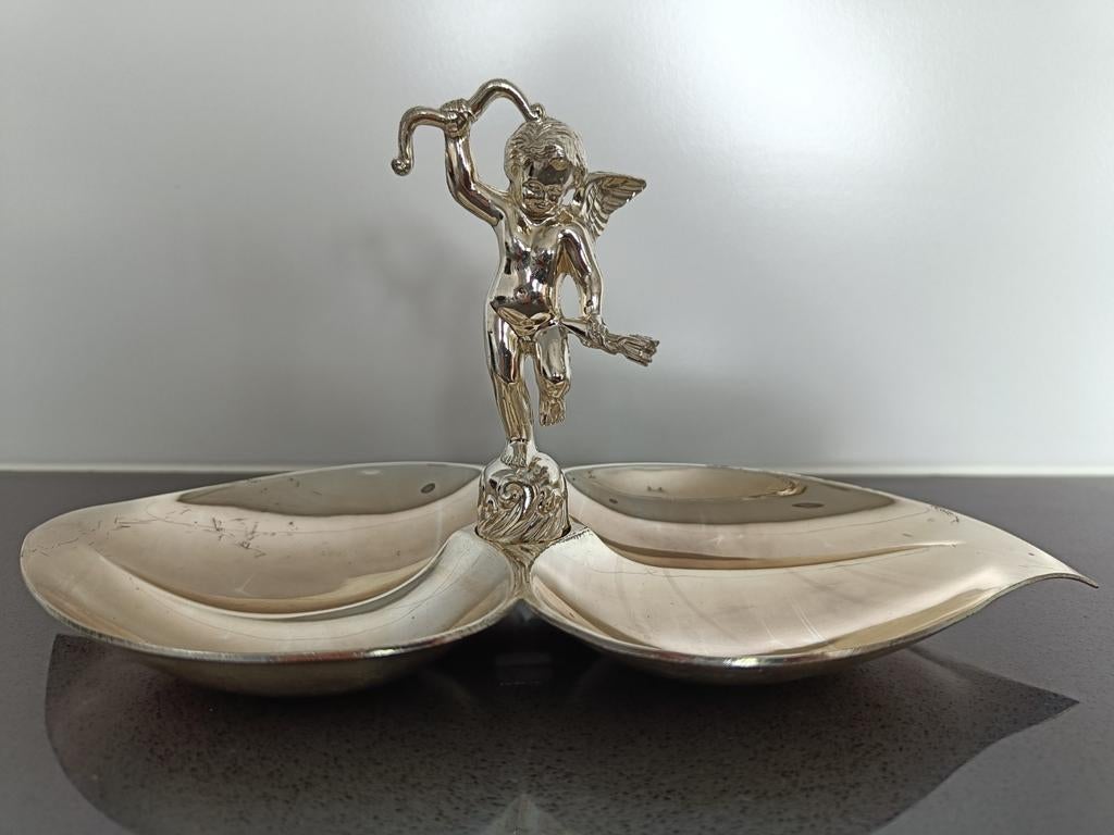 Plat avec manche en cupido., Enlèvement ou Envoi, Comme neuf
