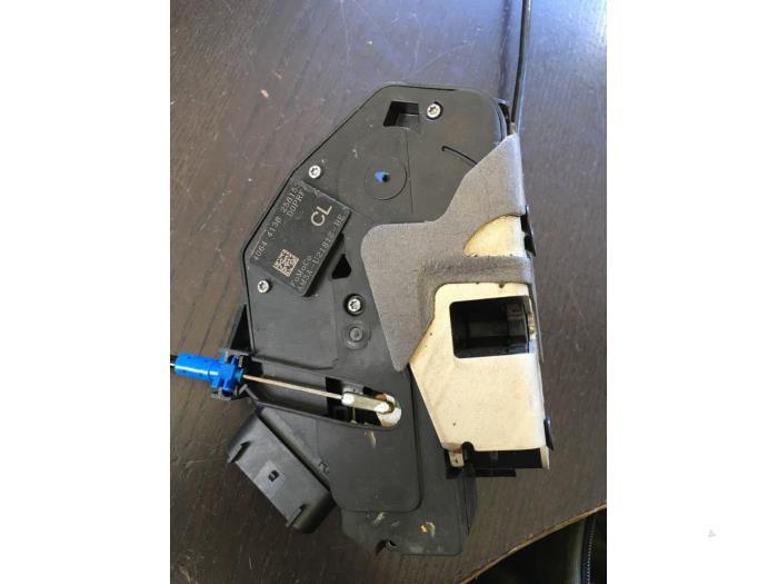 Deurslot Mechaniek 2Deurs rechts van een Ford Fiesta, Ophalen of Verzenden, 3 maanden garantie, Gebruikt, Ford