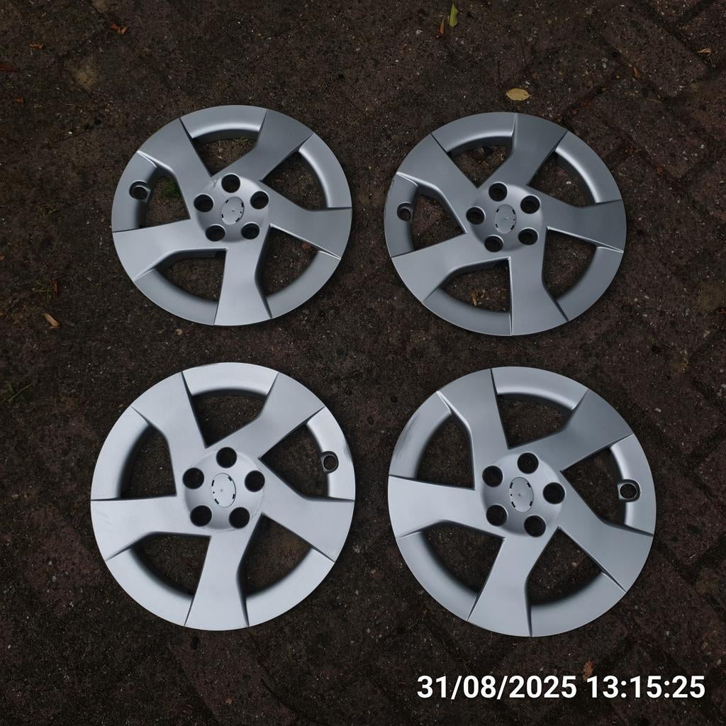 Deksels Toyota Prius 30 2009-2014 R15, Auto-onderdelen, Banden en Velgen, Overige, Gebruikt, 15 inch, Velg(en)
