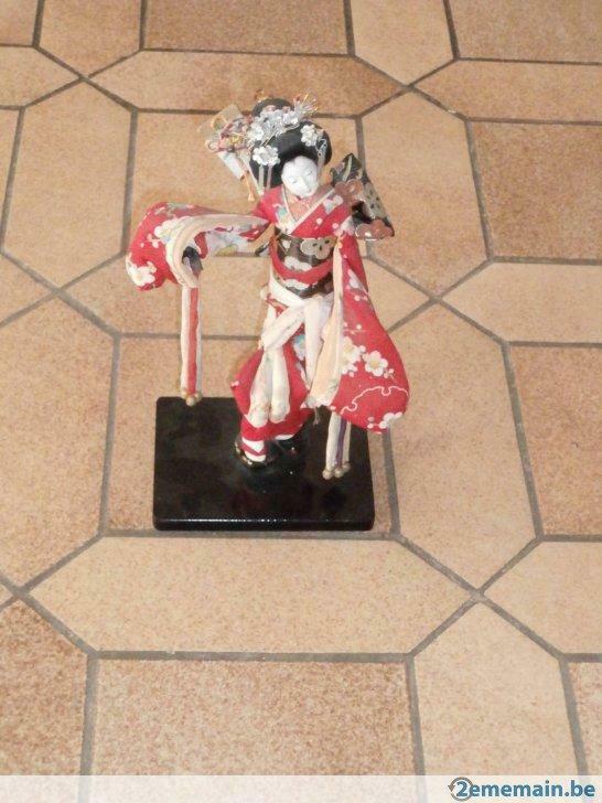 Statuette de danseuse japonaise