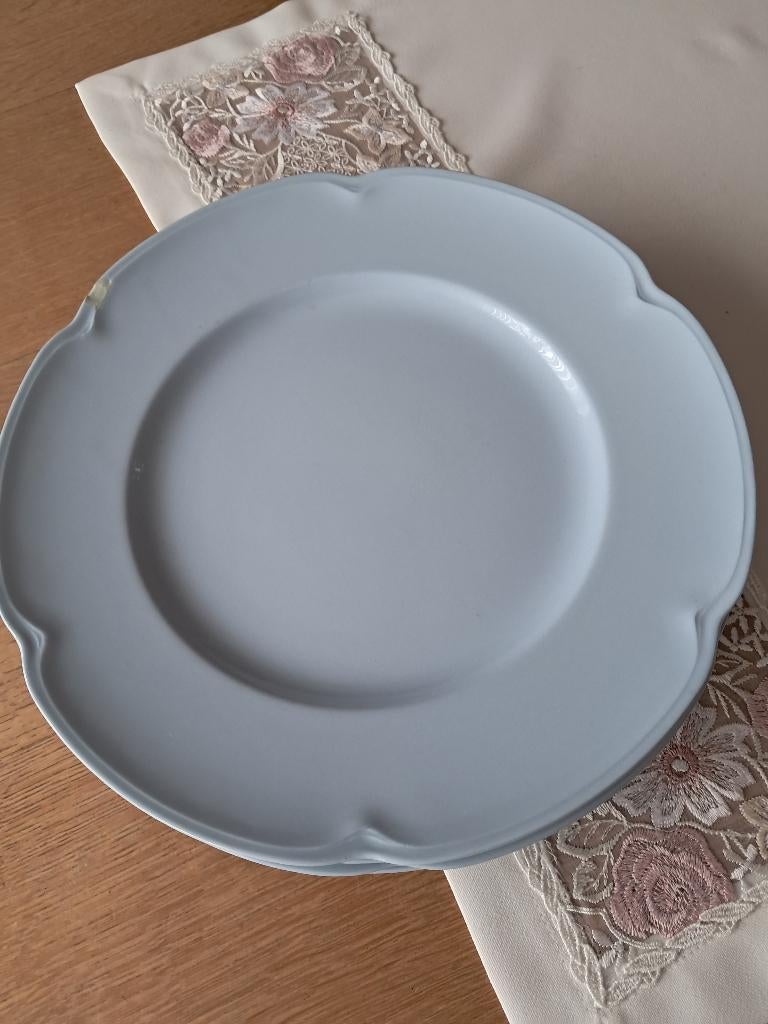 Lot d'assiettes en porcelaine anglaise, Uni, Assiettes(s), Comme neuf, Enlèvement