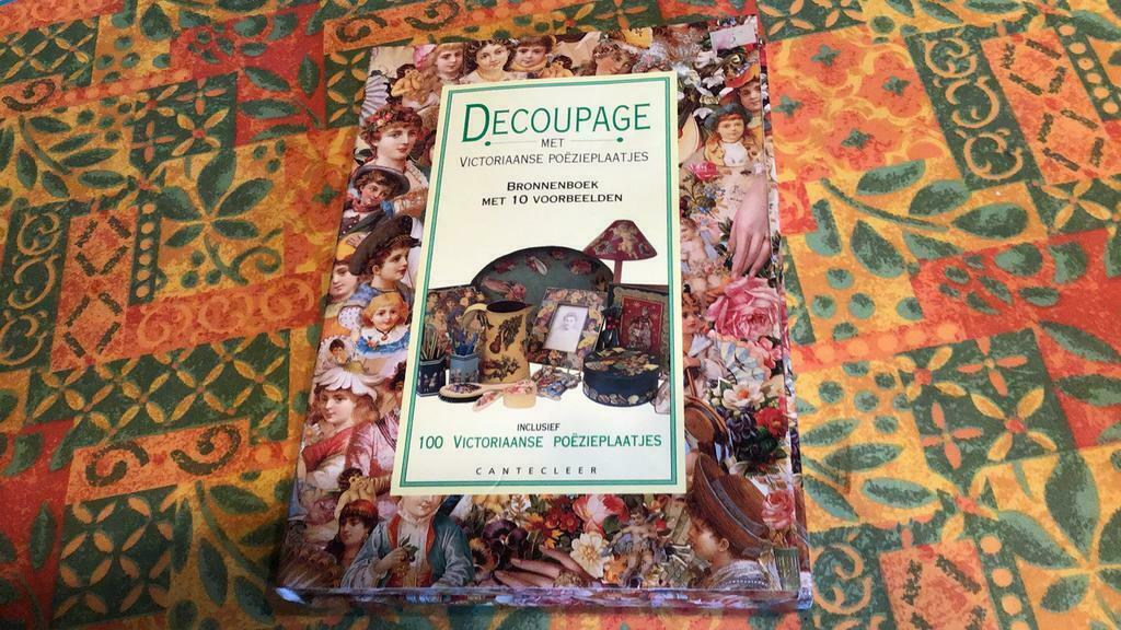 Découpage (*), Enlèvement ou Envoi, Comme neuf