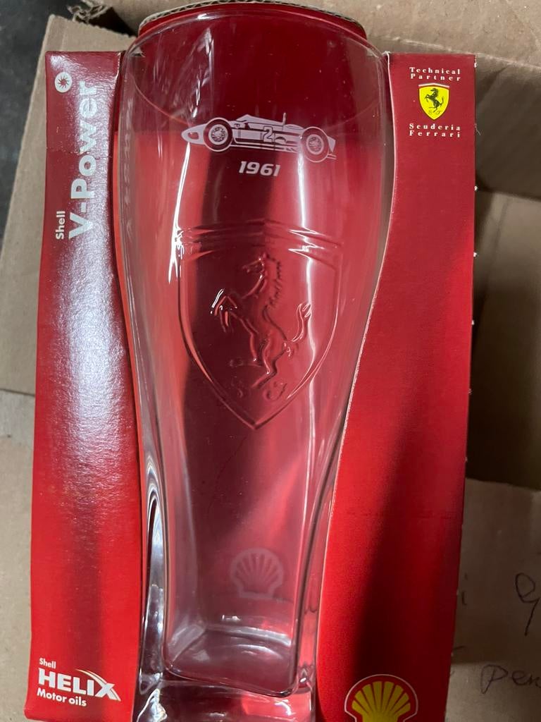 Ferrari glazen met jaartal, Collections, Verres & Petits Verres, Enlèvement, Neuf