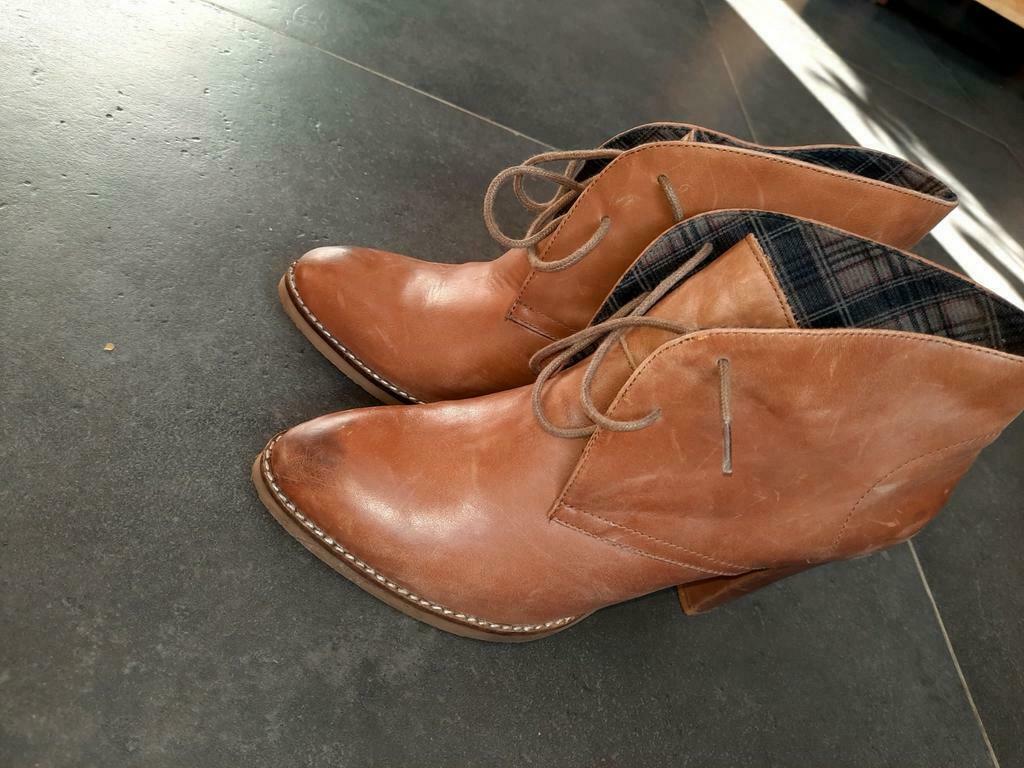 Elegante bruine laarsjes, Ophalen of Verzenden, Zo goed als nieuw