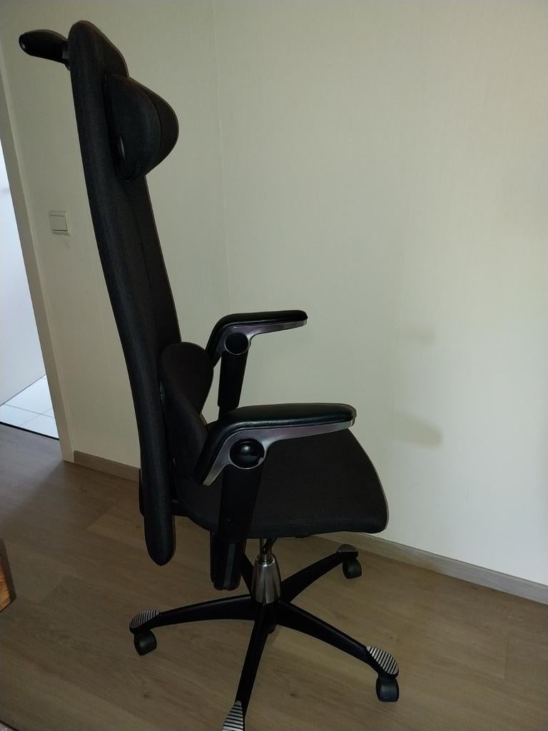 Hag 09 2xtopstoel :1x 9130 classic en 1x hag 9221inspiration, Wit, Ophalen of Verzenden, Zo goed als nieuw, Bureaustoel