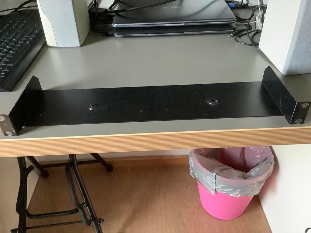 Rackmount 19” 1U, Ophalen of Verzenden, Zo goed als nieuw