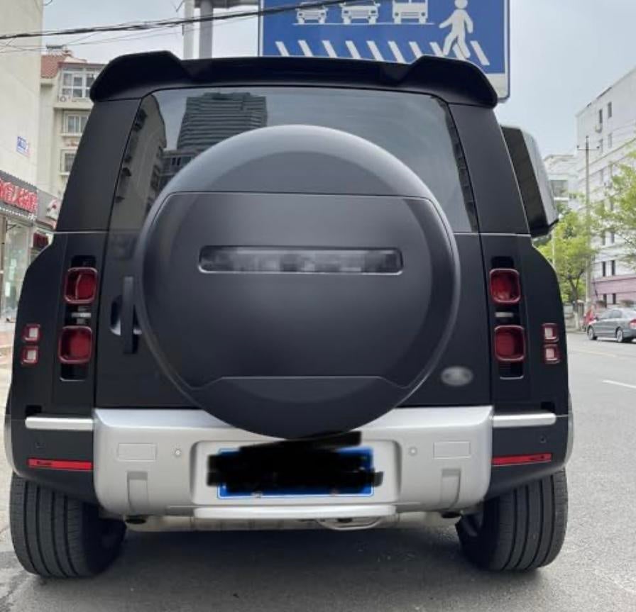Defender achter spoiler, Enlèvement
