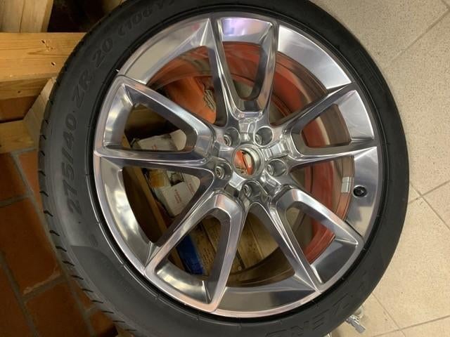 1 BAND MET ALU VELG BENTLEY NOOIT GEBRUIKT.!, Auto-onderdelen, Ophalen