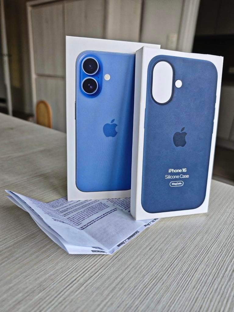 iPhone 16 256Go Ultramarine etat sublime + garantie et case, Télécoms, Téléphonie mobile | Apple iPhone, Comme neuf, 256 GB, Sans abonnement